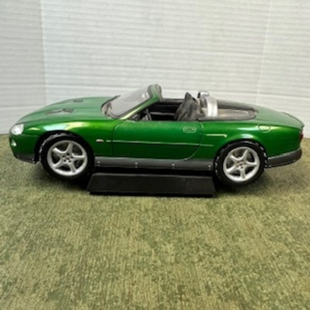 Green Jaguar XK R Convertible Diecast Model Car 1:18 Scale